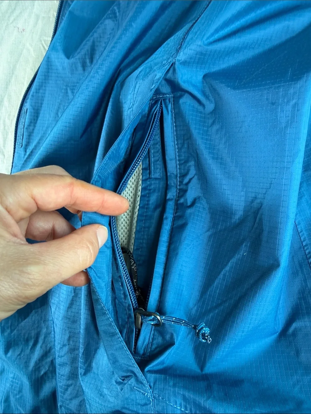 L.L. Bean blue rain coat jacket with hood size 2X